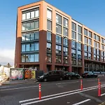 Stylish And Bright 1 Bedroom Flat In Birmingham