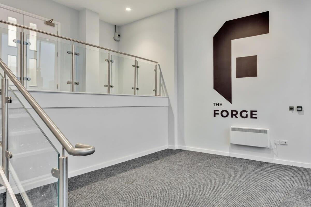Stylish And Bright 1 Bedroom Flat In