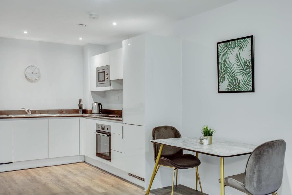 Stylish And Bright 1 Bedroom Flat In * Birmingham