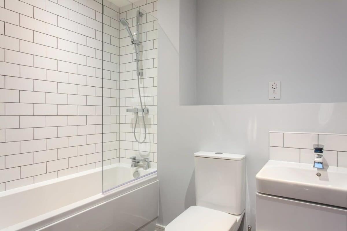 Stylish And Bright 1 Bedroom Flat In * Birmingham